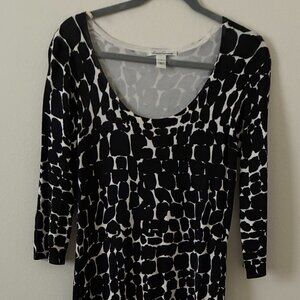 Black and white print jersey dress